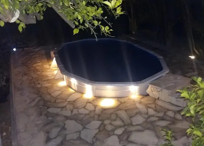 Max * Kaštela