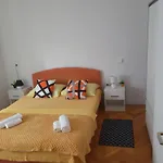 Max Vila Kaštela