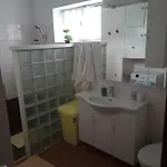 Max * Kaštela
