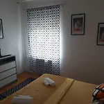 Max * Kaštela