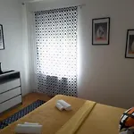 Max * Kaštela